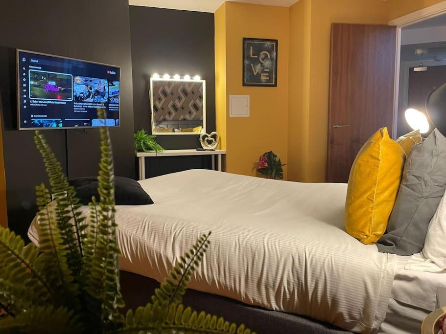 Cosy City Centre Apartment With Parking Birmingham Luaran gambar